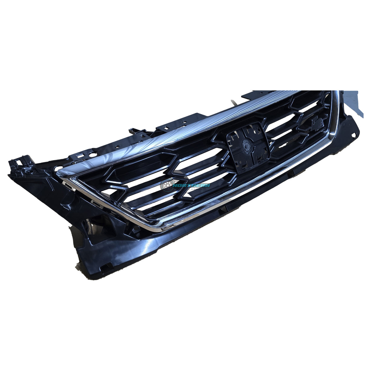 SEAT Leon 5F FR facelift 2017-2020 front grille 5F0853654J close-up of chrome trim and mesh